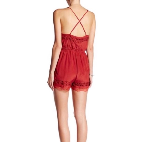 Tularosa Charmer Romper Lace Rusted Cherry S - Picture 3 of 5